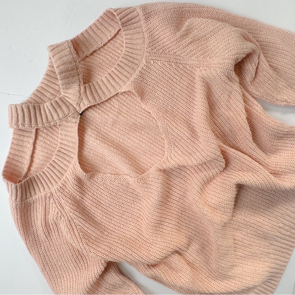 SHEIN womans cutout back cold shoulder sweater ❤️ - Picture 6 of 9